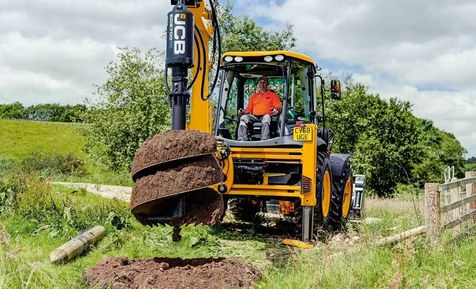 экскаватор-погрузчик JCB 4CX с гидробуром
